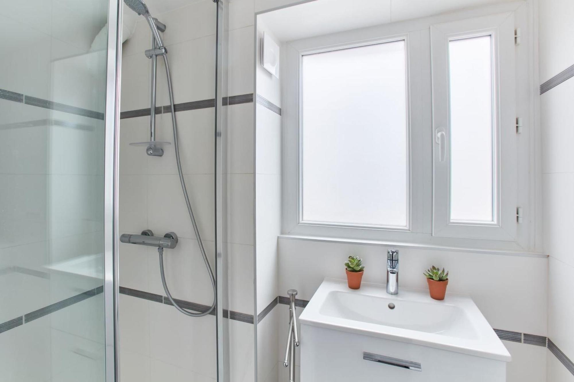Montmartre & Sacre-Coeur Basilica - 1Br - Cityapartmentstay Paris Exterior foto